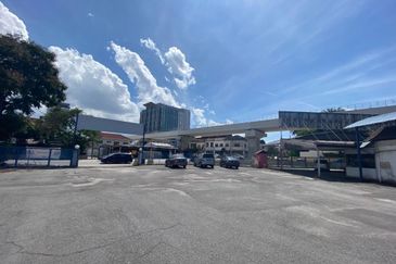 Jalan Mutiara, Nilai 7