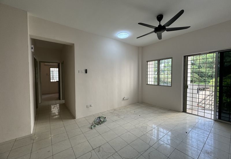 Medan Putra Condominium