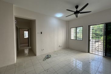 Medan Putra Condominium