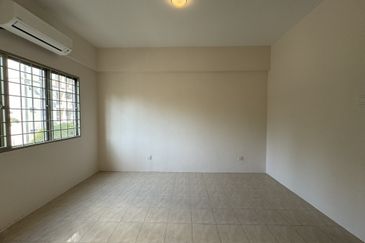 Medan Putra Condominium