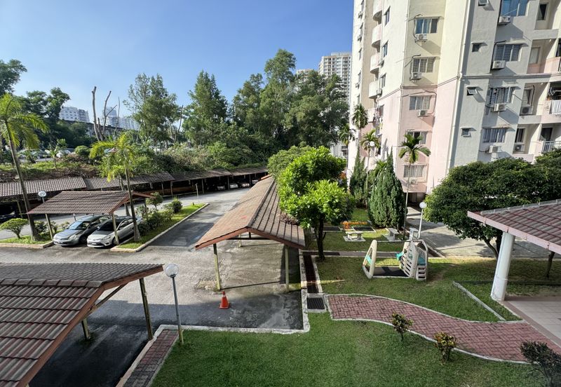 Medan Putra Condominium