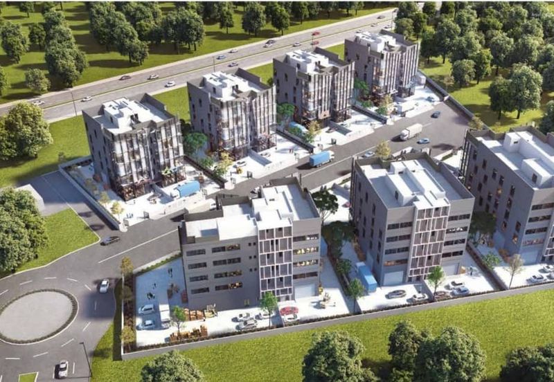 FREEHOLD SEMI-D FACTORY IN GLENMARIE