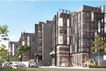 FREEHOLD SEMI-D FACTORY IN GLENMARIE