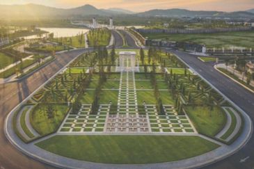 Brand New Semi-D Factory for Sale in Booming Area