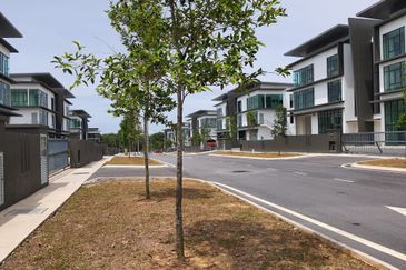 Brand New 3-Storey Semi-D Factory For Sale