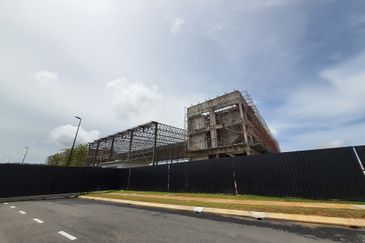 Corner Lot Ready to Built Industrial Land