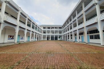 Rare Freehold Education Block with Wide Frontage 