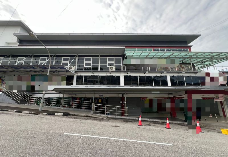 Quick Sale Below Market Rare Find Retail Property