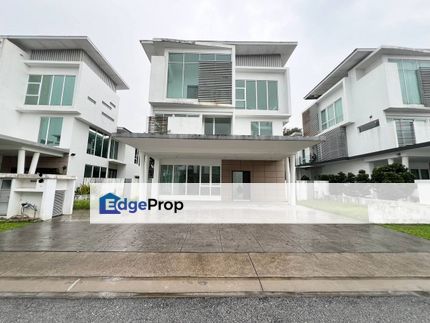 Triple Storey Bungalow Jacaranda Garden Residence, Cyberjaya, Selangor, Cyberjaya