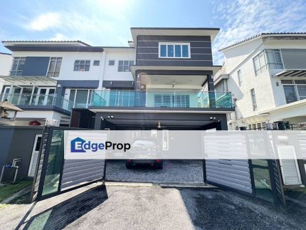 2.5 Storey Semi Detached House, Saujana Villa, Kajang, Selangor, Kajang