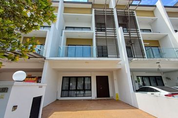 Triple Storey Terrace House, Anggun 3 Emerald Rawang