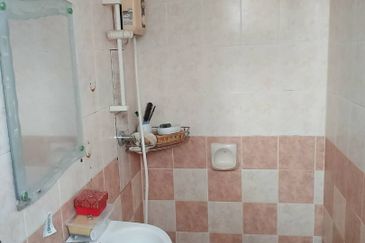 Double Storey Terrace House, Jalan Serambi @ Bukit Jelutong