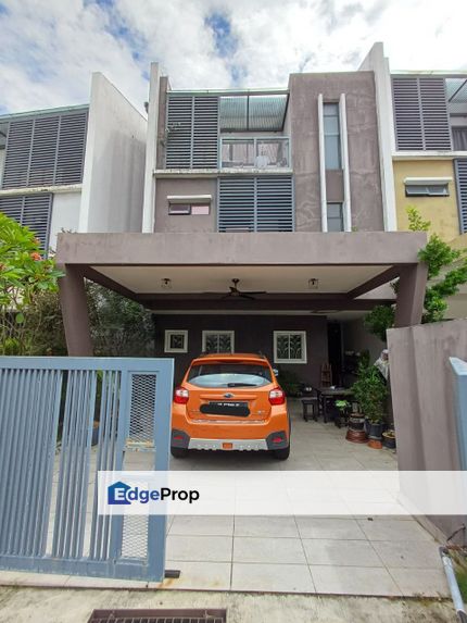 Triple Storey Terrace House, Laman Glenmarie, Seksyen U1, Shah Alam , Selangor, Glenmarie