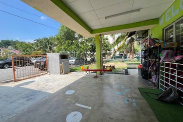 Double Storey Terrace Taman Puncak Saujana Seksyen 3, Kajang