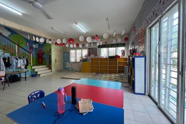 Double Storey Terrace Taman Puncak Saujana Seksyen 3, Kajang