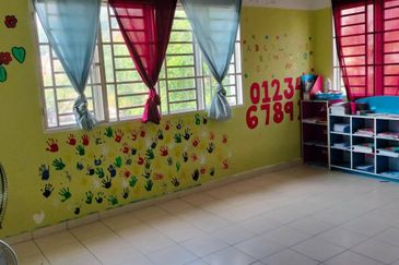 Double Storey Terrace Taman Puncak Saujana Seksyen 3, Kajang