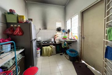 Double Storey Terrace Taman Puncak Saujana Seksyen 3, Kajang