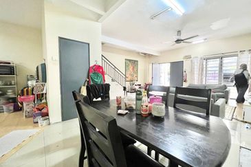 Double Storey Terrace House, Tmn Seri Dagang @ Bkt Changgang, Banting 