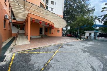 City Garden Palm Villa Condominium