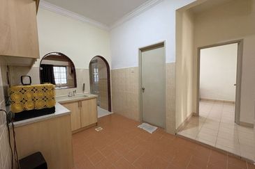 Double Storey Terrace House, Taman Bukit Permai, Kajang 