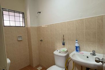 Double Storey Terrace House, Taman Bukit Permai, Kajang 