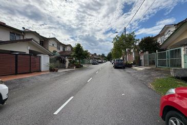 Double Storey Terrace House, Taman Bukit Permai, Kajang 