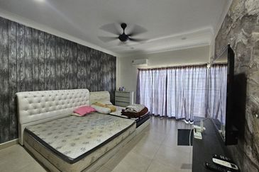 Double Storey Duplex Townhouse @ Taman Lagenda Mas, Cheras 