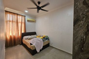 Double Storey Duplex Townhouse @ Taman Lagenda Mas, Cheras 