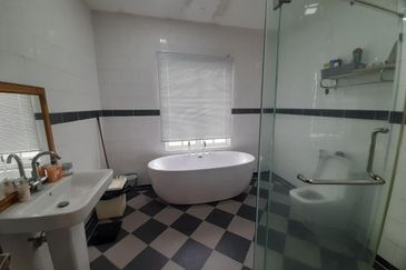 Charms of Nusantara, Setia Eco Glades