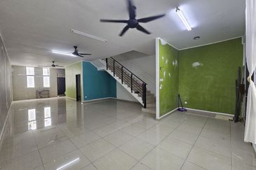 3 Storey Terraced House @ Bangi Avenue 3