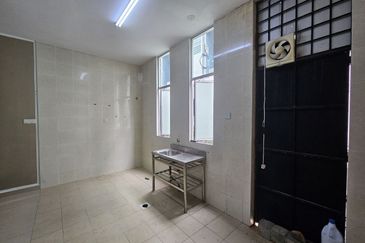 3 Storey Terraced House @ Bangi Avenue 3