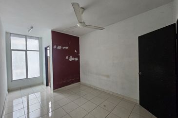 3 Storey Terraced House @ Bangi Avenue 3