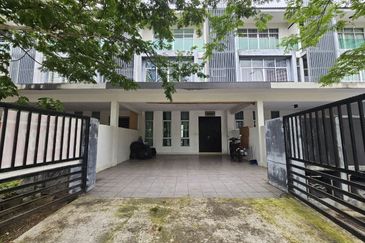 3 Storey Terraced House @ Bangi Avenue 3