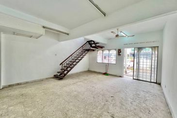 Double Storey, Taman Koperasi Cuepacs, Batu 12, Kajang