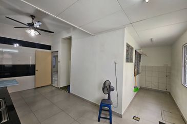 Double Storey Terrace House @ Taman Asa Jaya, Kajang