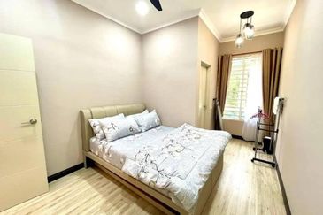 Double Storey Puteri Elaisha, Kota Puteri, Batu Arang Rawang 