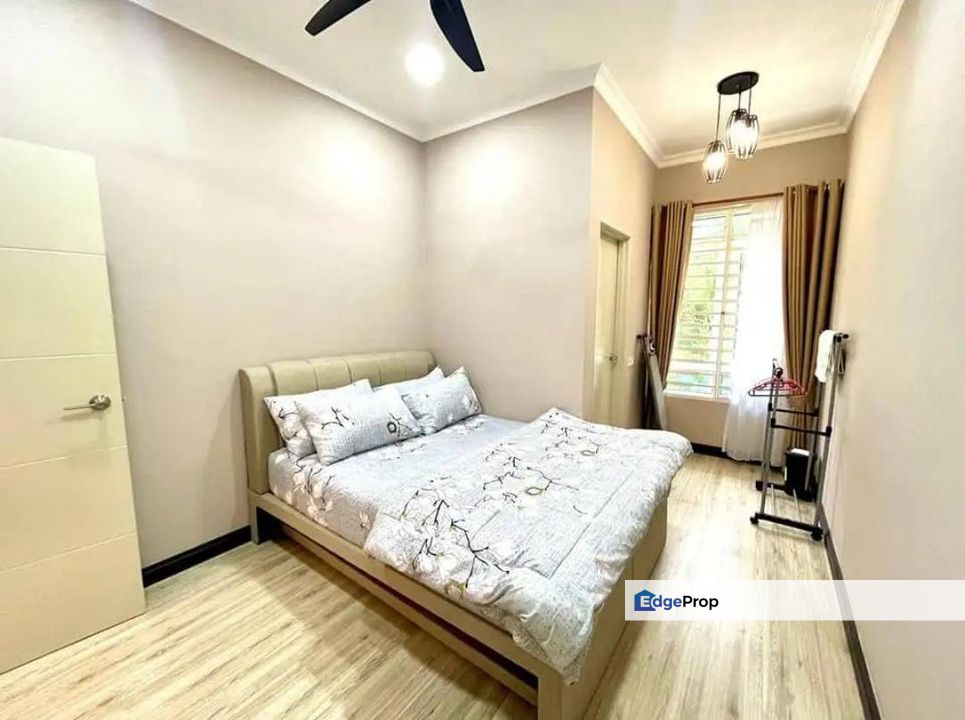 Double Storey Puteri Elaisha, Kota Puteri, Batu Arang Rawang , Selangor, Rawang