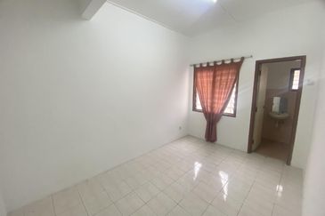 Jalan SP 4 @ Bandar Saujana Putra