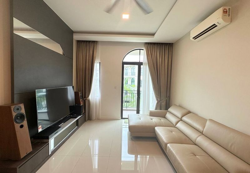 Isle of Kamares, Setia Eco Glades