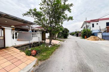 Taman Sg Jelok, Single Storey Semi D ,Kajang, For Sale