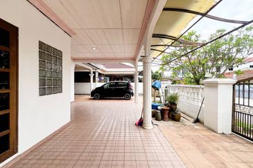 Taman Sg Jelok, Single Storey Semi D ,Kajang, For Sale