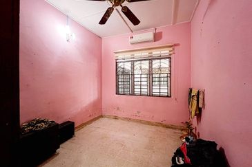 Taman Sg Jelok, Single Storey Semi D ,Kajang, For Sale