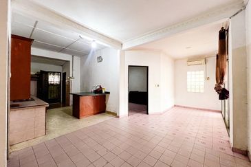 Taman Sg Jelok, Single Storey Semi D ,Kajang, For Sale