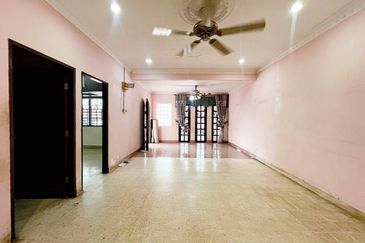 Taman Sg Jelok, Single Storey Semi D ,Kajang, For Sale