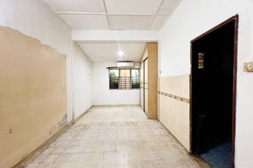 Taman Sg Jelok, Single Storey Semi D ,Kajang, For Sale