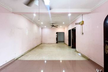 Taman Sg Jelok, Single Storey Semi D ,Kajang, For Sale