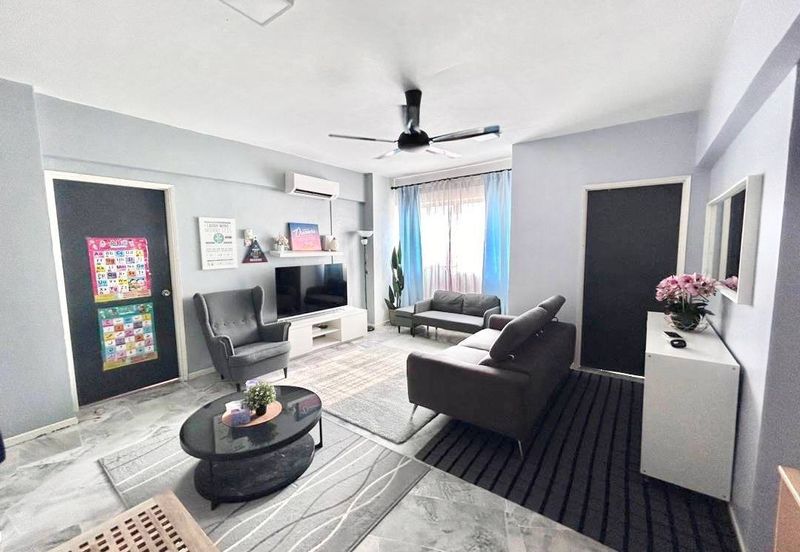 Tasik Heights Apartment