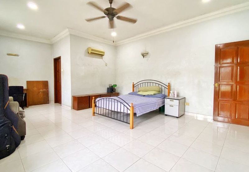 Seksyen 8, Kota Damansara