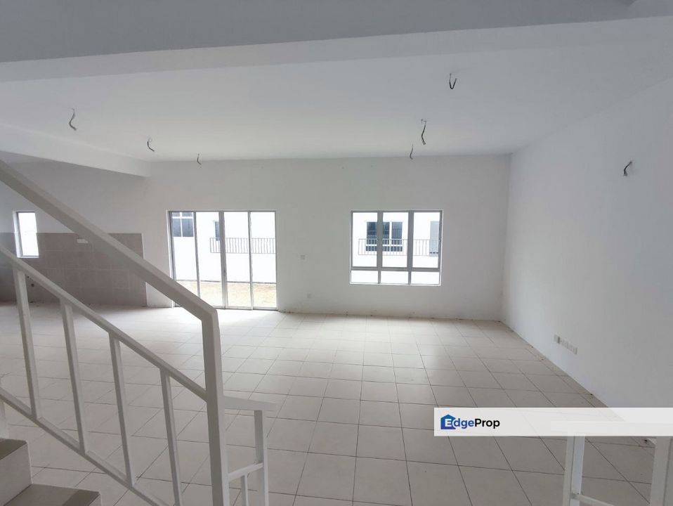 Taman Iringin Bayu, Semi D Double Storey , Seremban , Negeri Sembilan, Seremban