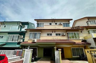 Kampung Sungai Kayu Ara